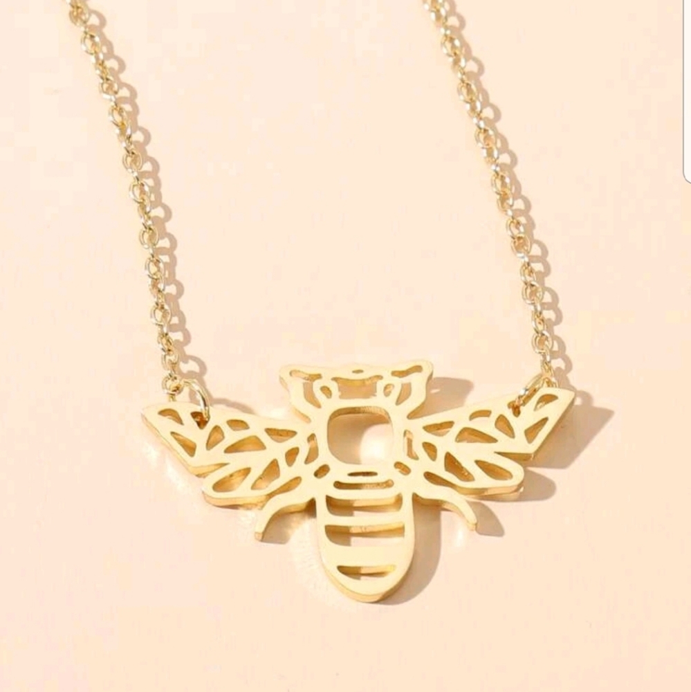 Hollow Out Honeybee Charm Necklace
